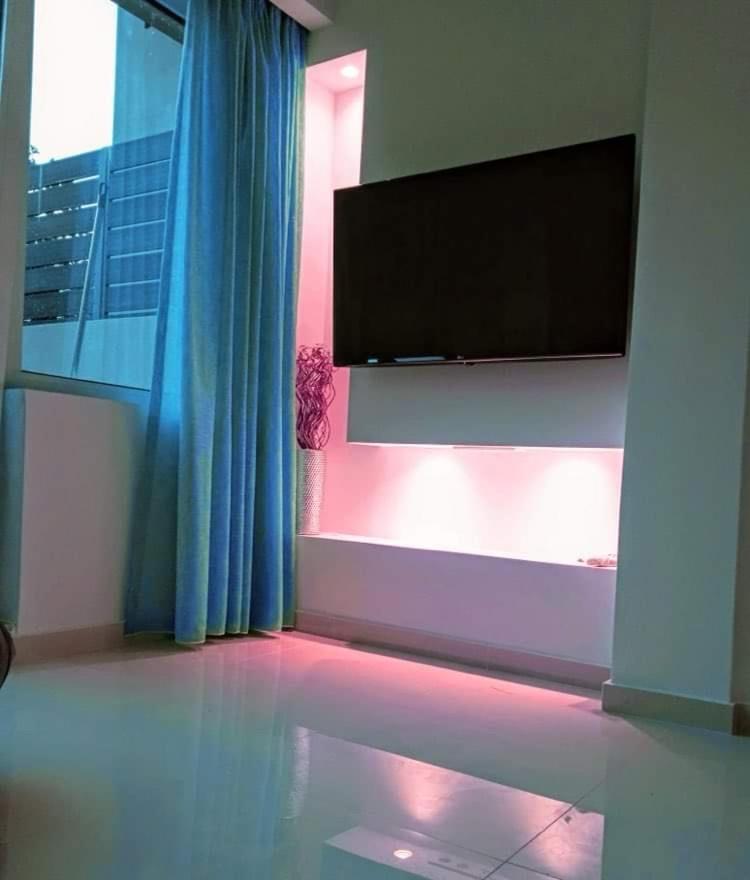 Haris White Apartment Roussospítion Buitenkant foto